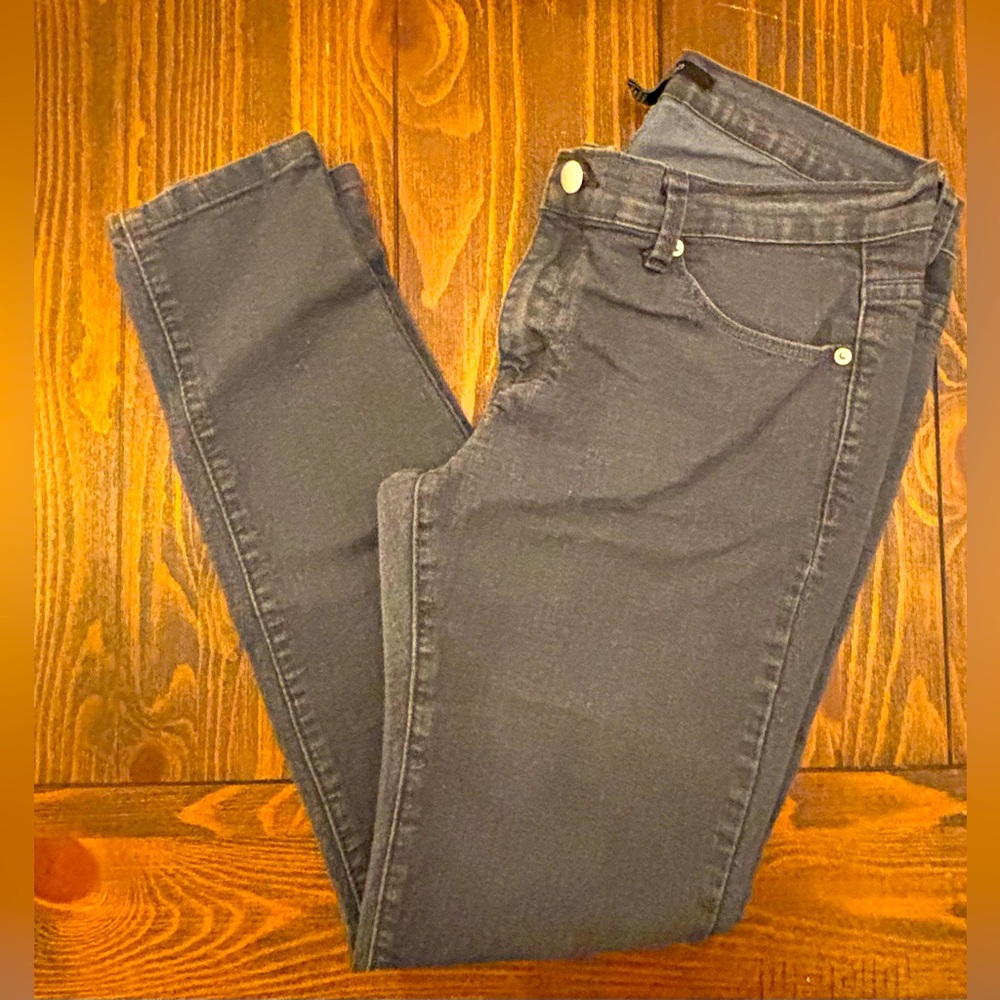 Forever Skinny women jeans.
Size 29